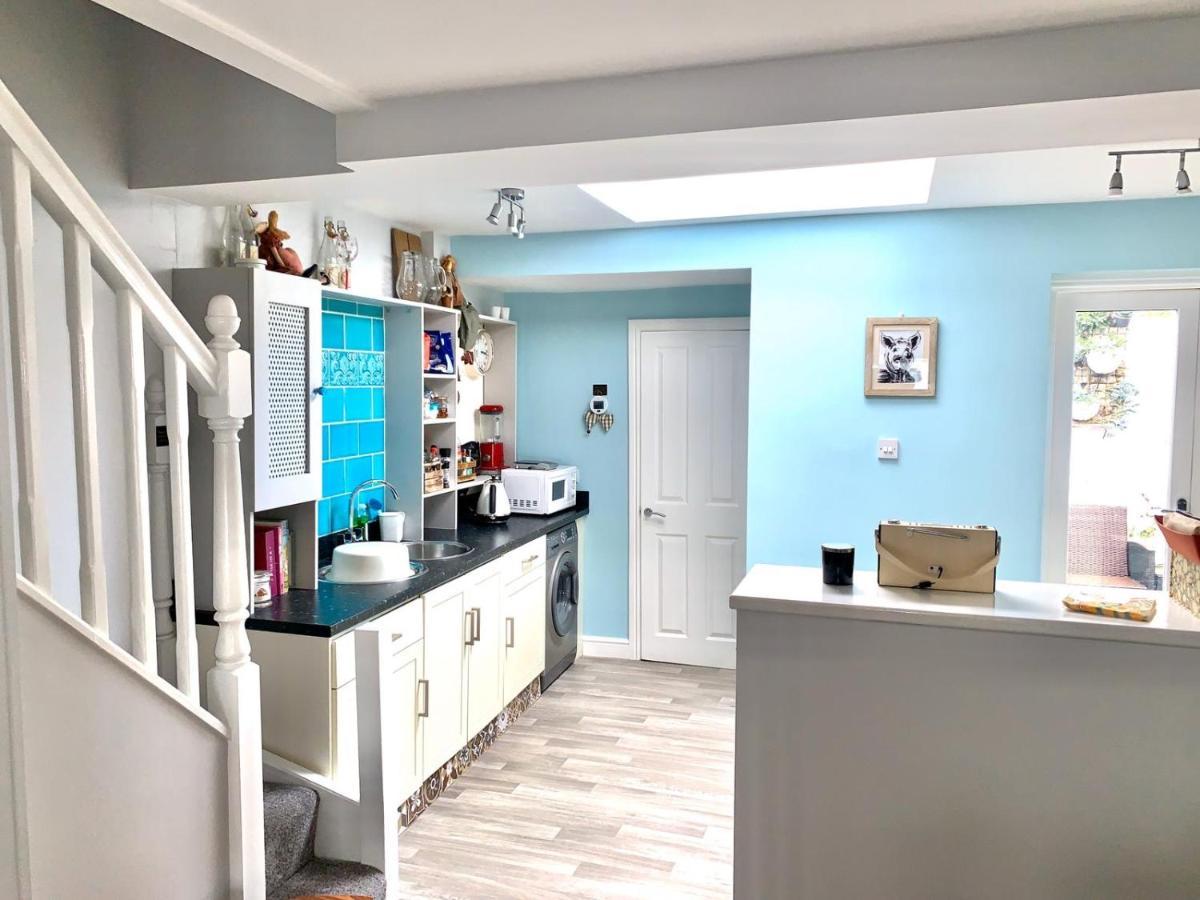 Stay In The Heart Of York At The Hampden - Free Parking - York Holiday Home Esterno foto