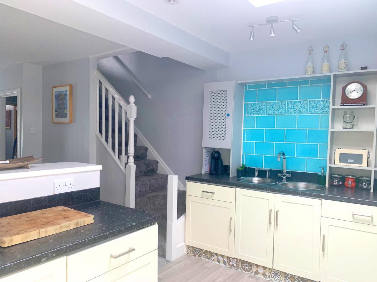 Stay In The Heart Of York At The Hampden - Free Parking - York Holiday Home Esterno foto