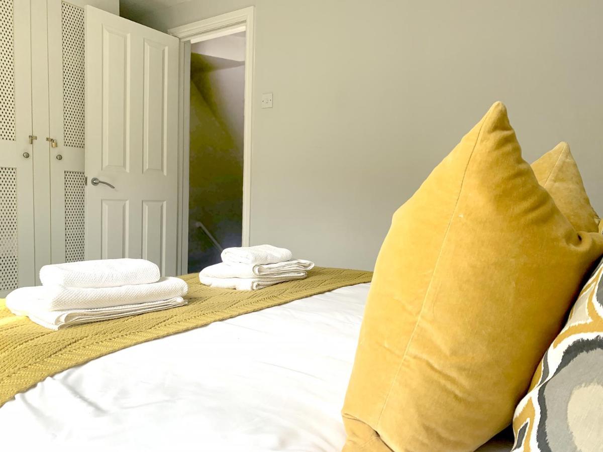 Stay In The Heart Of York At The Hampden - Free Parking - York Holiday Home Esterno foto