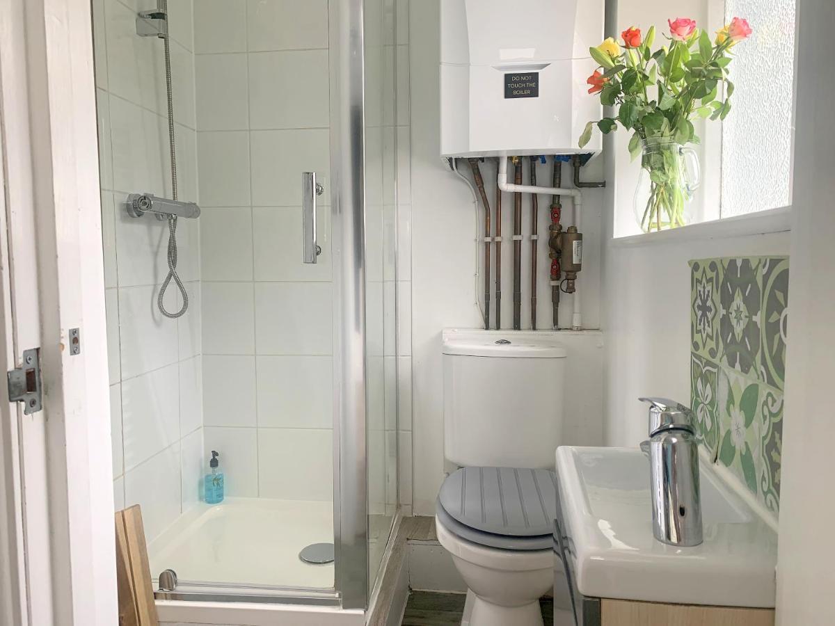 Stay In The Heart Of York At The Hampden - Free Parking - York Holiday Home Esterno foto