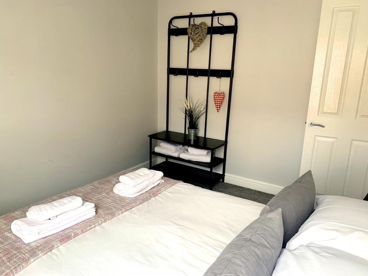 Stay In The Heart Of York At The Hampden - Free Parking - York Holiday Home Esterno foto