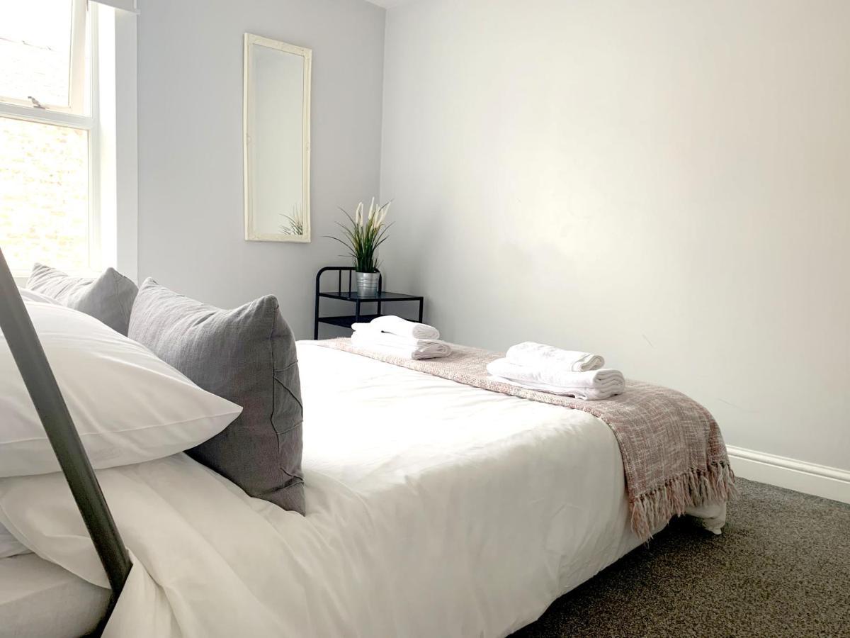 Stay In The Heart Of York At The Hampden - Free Parking - York Holiday Home Esterno foto