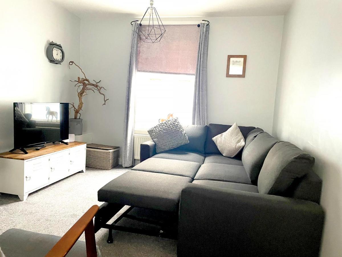 Stay In The Heart Of York At The Hampden - Free Parking - York Holiday Home Esterno foto